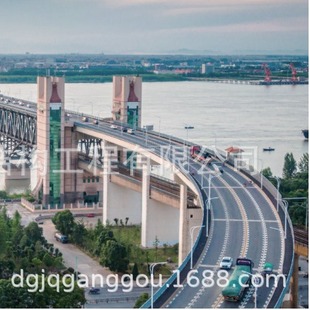 湛江新建人行天桥钢箱梁栓钉工程潮州市钢结构人行天桥剪力钉施工