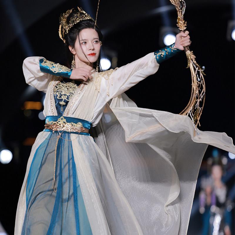 拟梦国风大典秀场款圣微女武神改良非汉服对襟一片式下裙汉元素