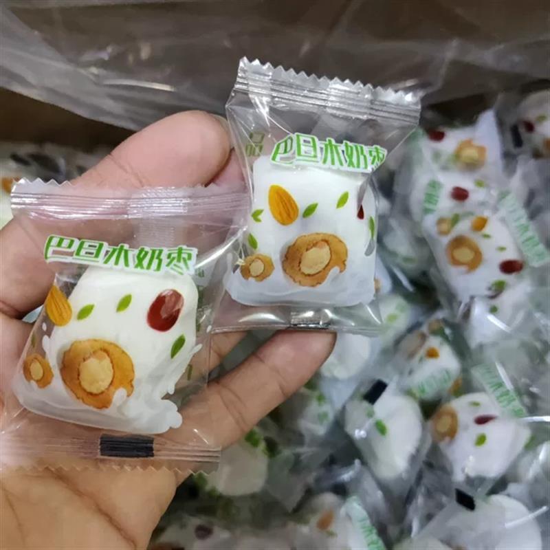新货新日期网红巴旦木奶枣