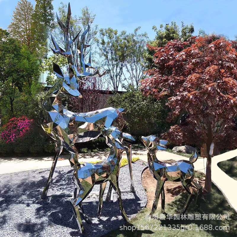 不锈钢镜面鹿雕塑户外公园城市绿地园林景观酒店别墅庭院落地摆件