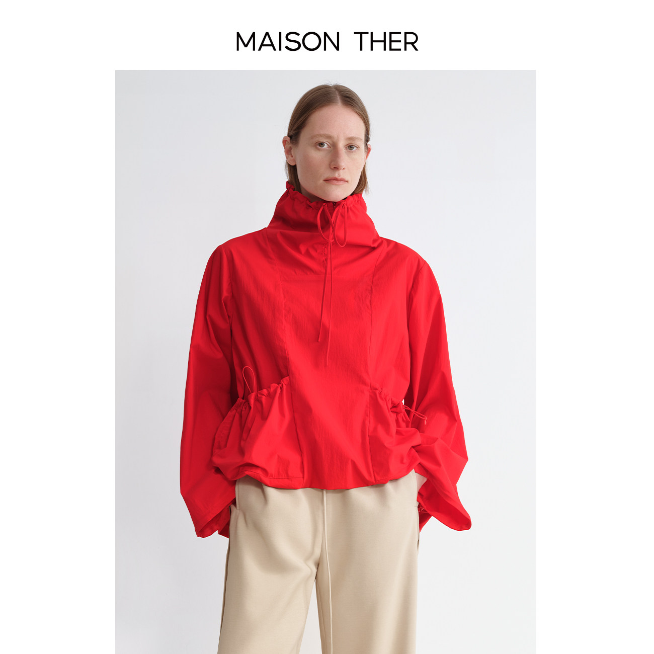 MAISON THER2025春季新品通穿三季轻奢户外短款抽绳式套头防风衣