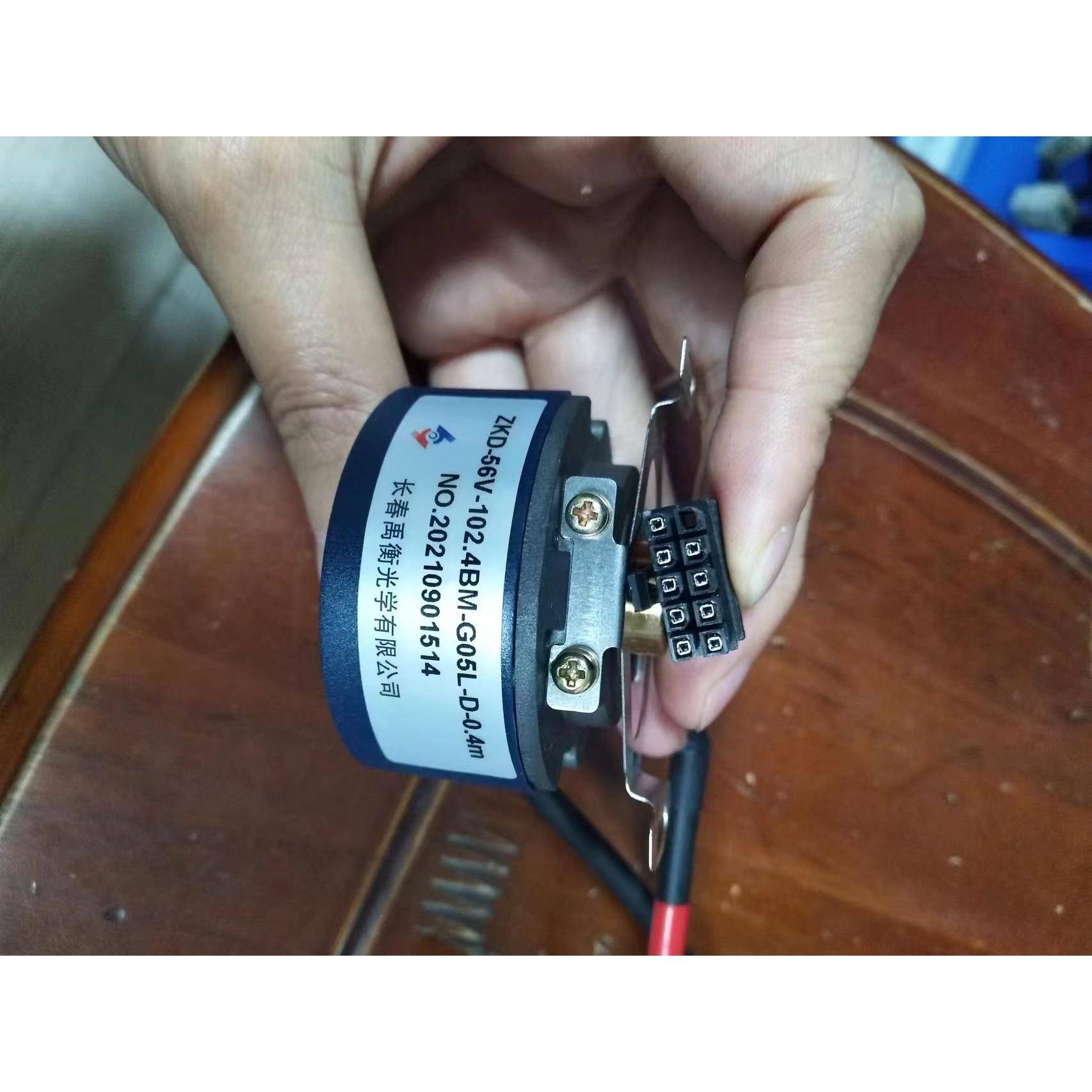 原装ZKD-56V-250BM-G05L-D-0.4m编码器-56V-102.4BM-G05L-D-0.4m