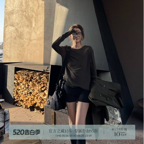 裸感薄款速干无T线紧身瑜伽短裤