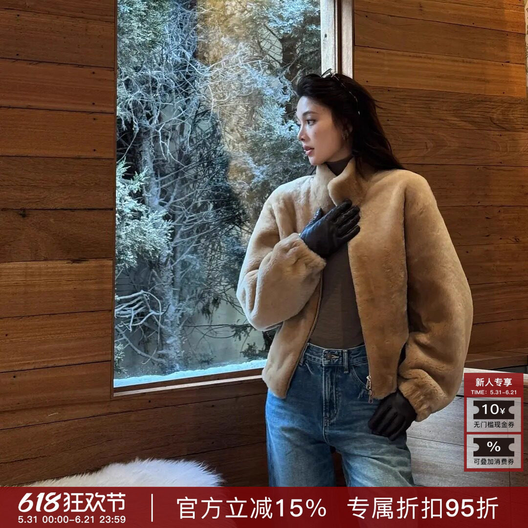R-HER“沙丘叙事”皮毛一体芙蓉驼色羊毛保暖立领外套RW25DP7055