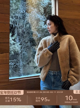 R-HER“沙丘叙事”皮毛一体芙蓉驼色羊毛保暖立领外套RW25DP7055