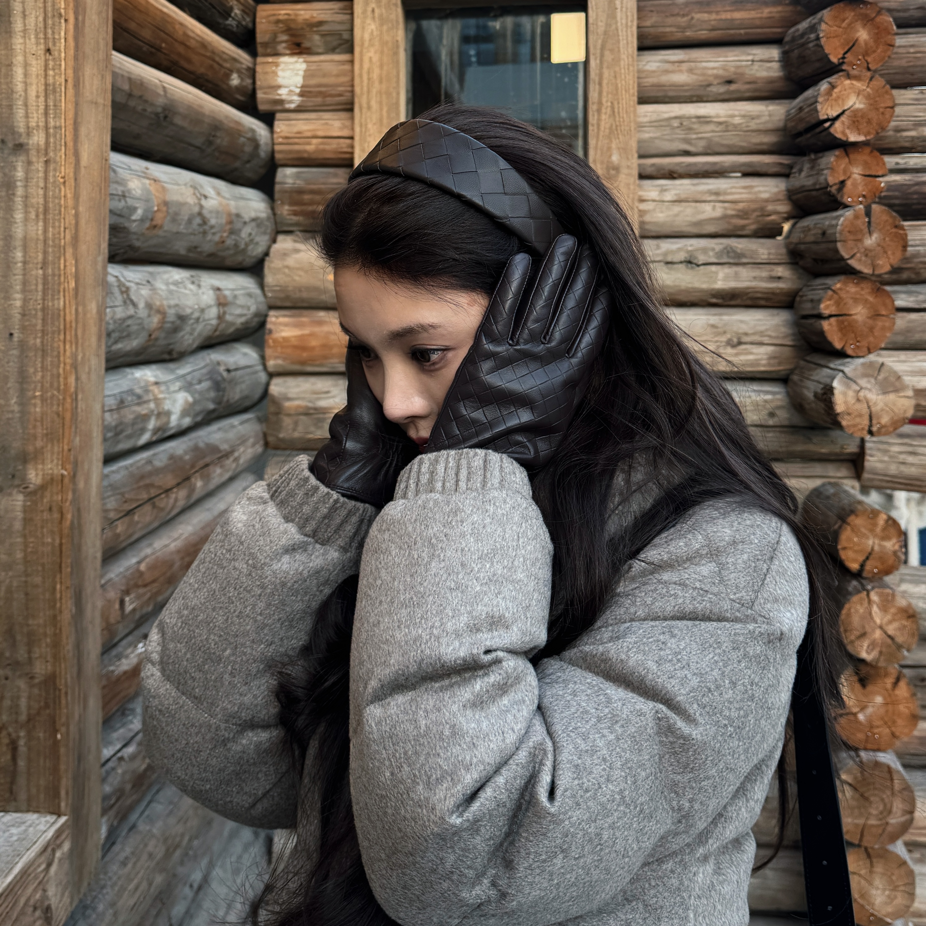 R-HER“柔菱羊皮”女生分指款手套冬季女士羊皮手套RW5NP0253