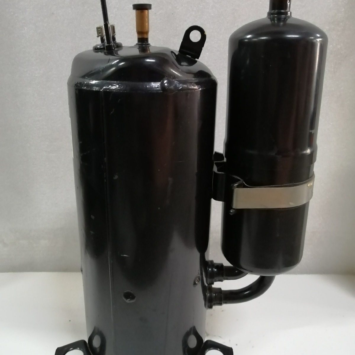 海立热泵用压缩机WHP04780RCV-H5FU转子热泵压缩机配件