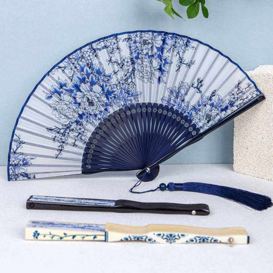 丝艺堂女士扇子中国风青花瓷古典古风折扇女式舞台道具工艺扇