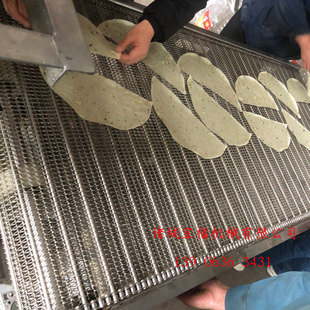 湖南芝麻脆饼油炸机_宜福薄脆饼油炸线_连续脆皮油炸机器设备