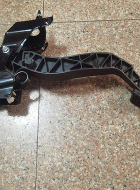 厦门金旅大海狮配件 1602010-A1RM-00 离合器踏板 21602EJ0003