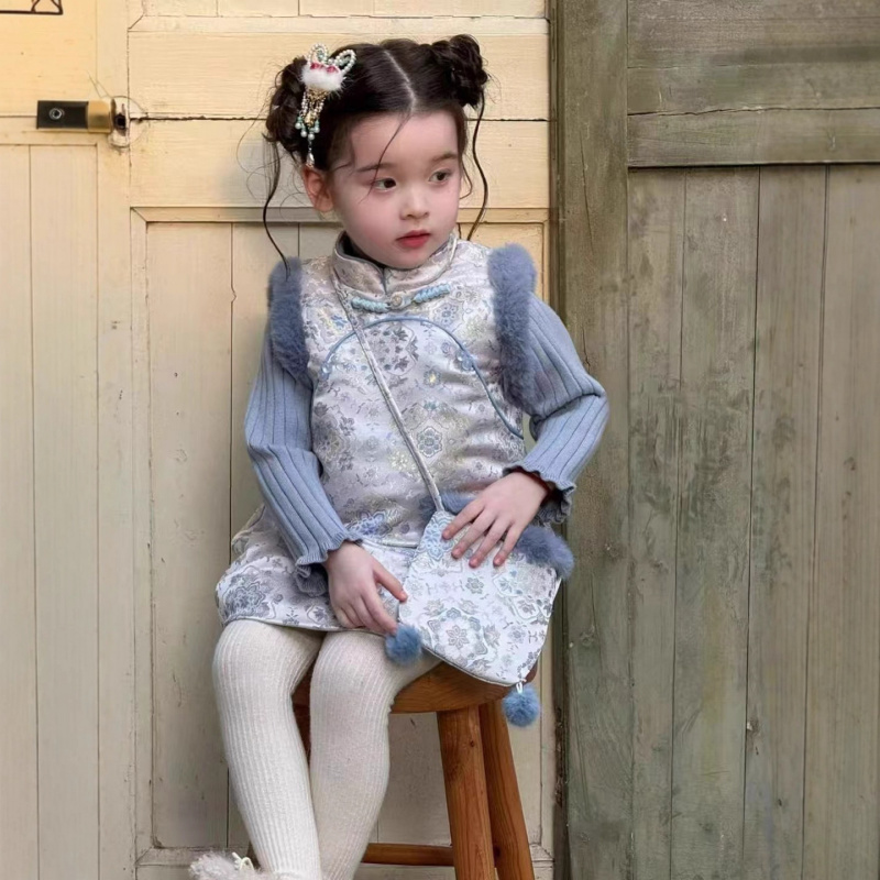 柏艺-女童冬季新款洋气新中式夹棉连衣裙毛毛加厚旗袍裙复古精美