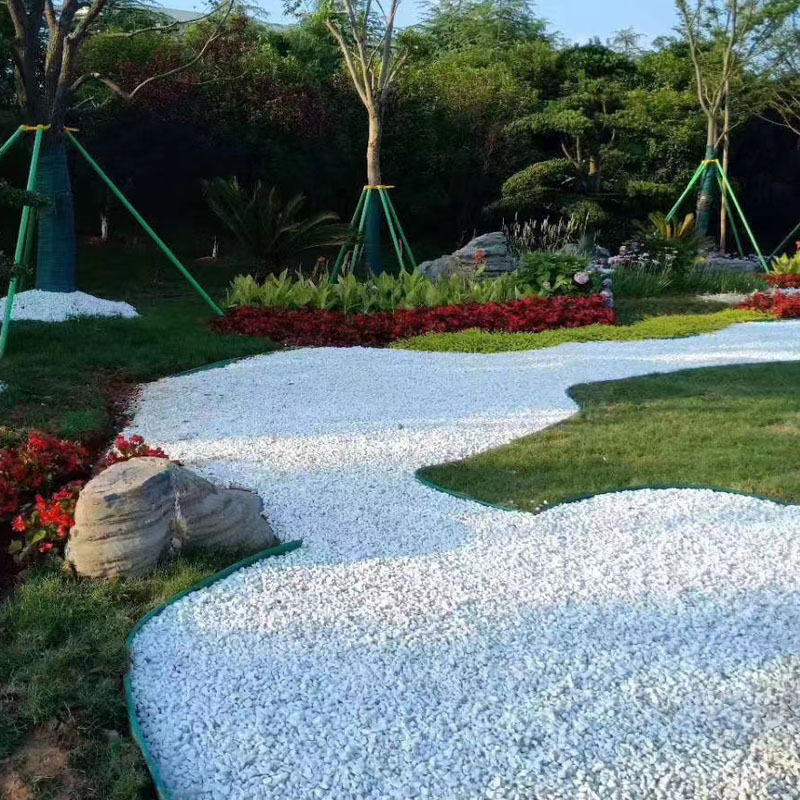 供应白色碎石 园林铺路用白色水磨石子 造景铺路用白色鹅卵石