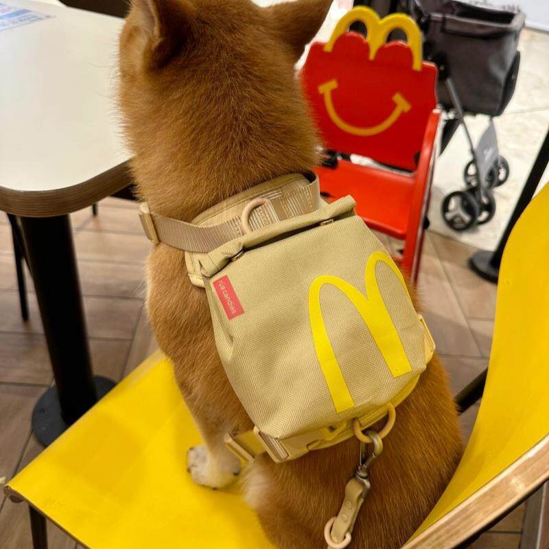 日本薯条背包狗狗牵引绳背心式背包猫猫小型幼犬博美胸背带遛狗绳