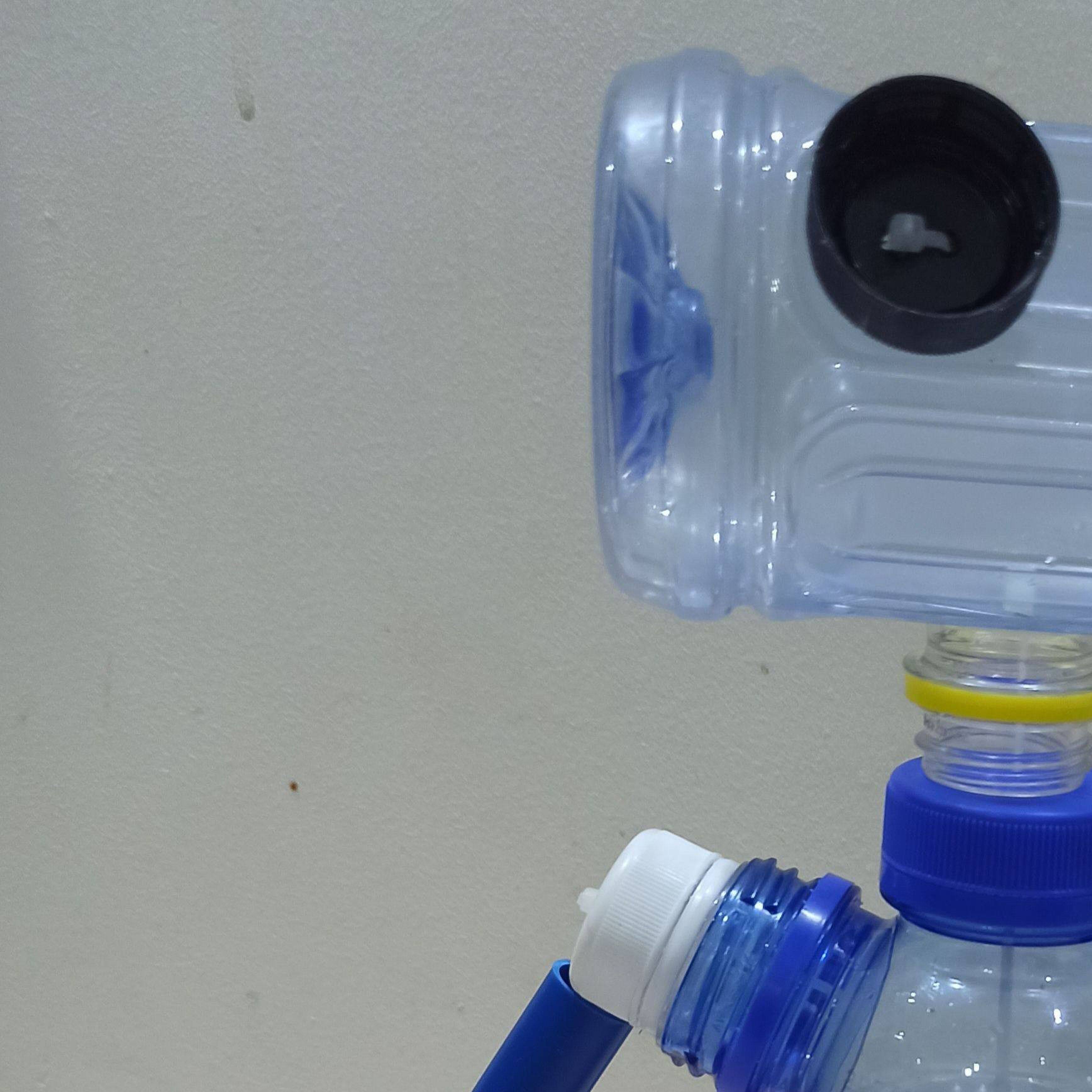 矿泉水瓶饮料瓶废物利用手工机器人成品科技机器人手工玩具