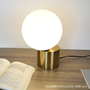 现代轻奢小型桌面台灯圆球玻璃阅读灯酒店民宿公寓床头柜装饰夜灯