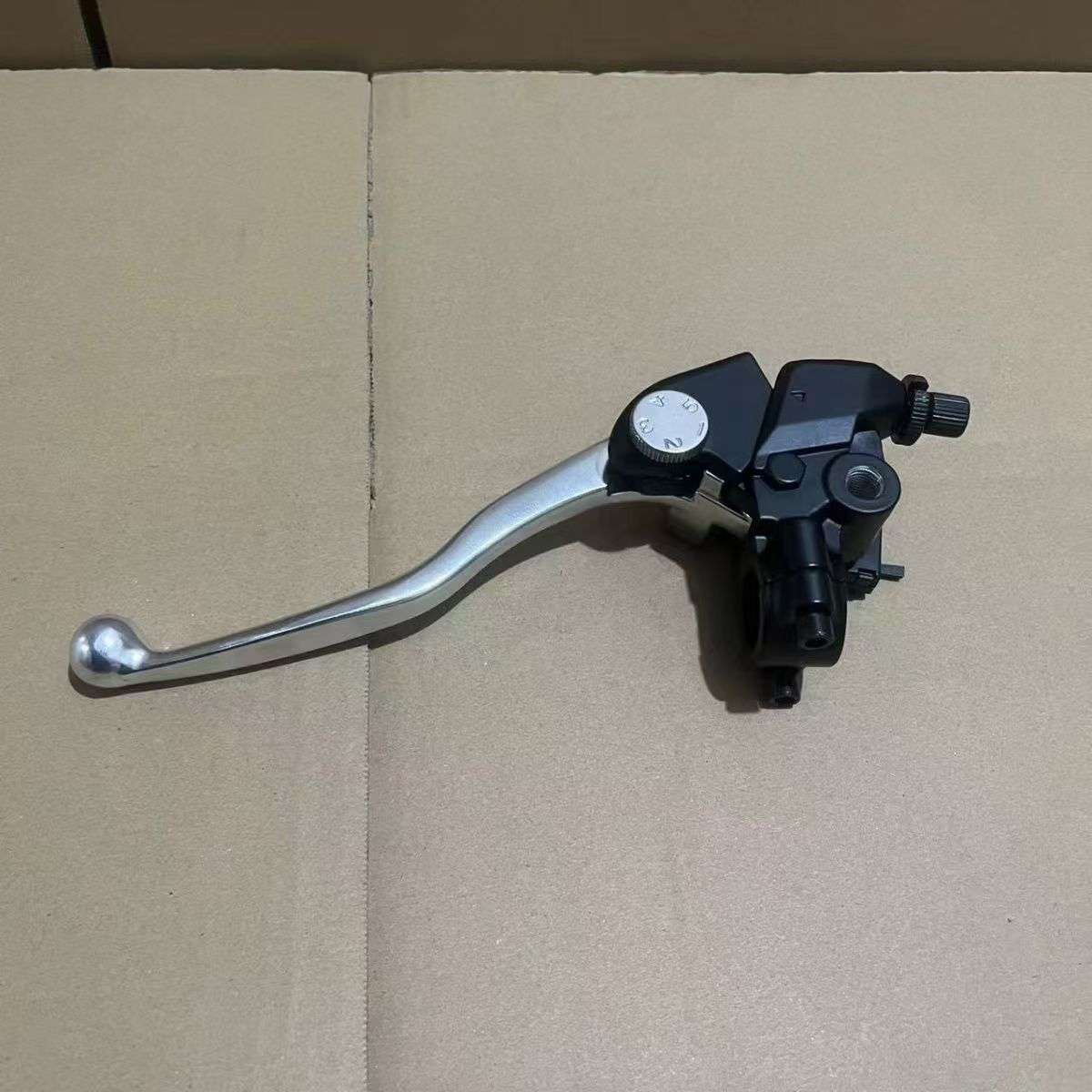 适用春风400NK左闸把CF650-2-7离合器手把NK-MT-TR支座手柄牛角把