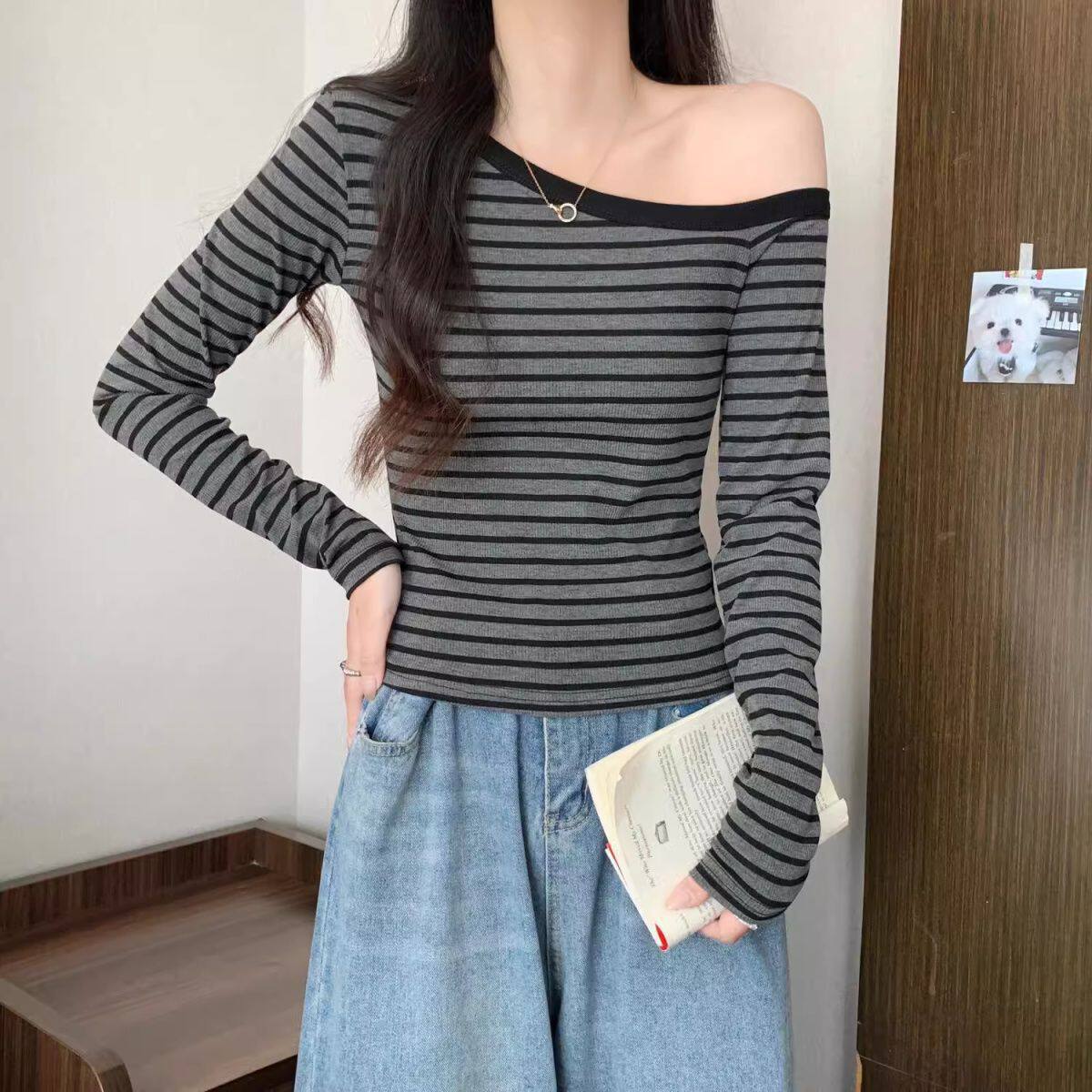 色织冰丝罗纹辣妹条纹斜肩长袖内搭T恤女春秋修身露肩打底上衣