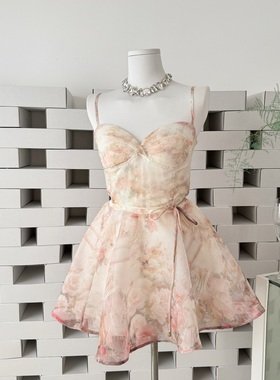 kubiliv春日梦境法式碎花系带收腰吊带短裙纯欲氛围感连衣裙