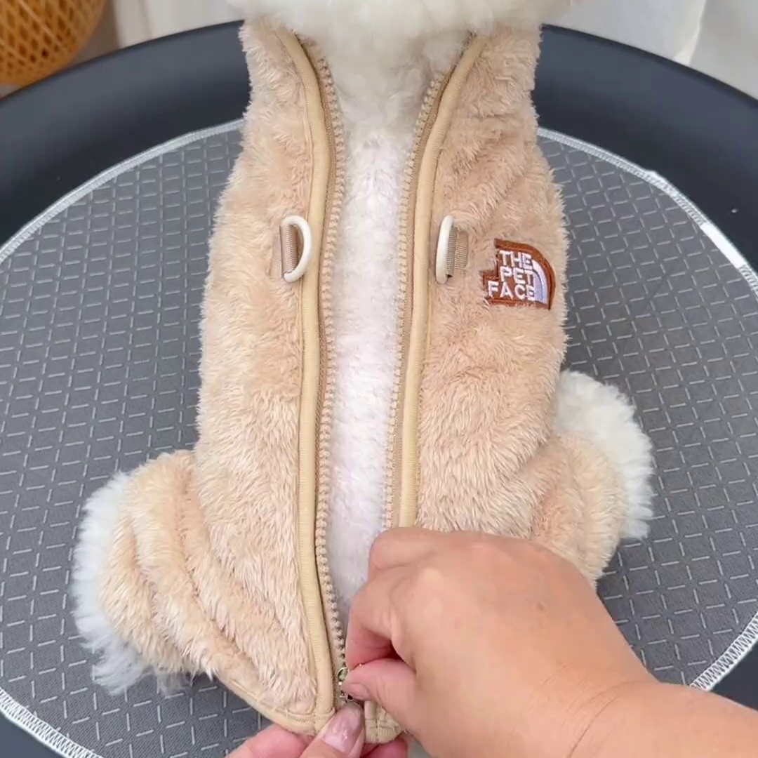 宠物衣服秋冬狗狗衣服新款宠物服装双面绒24潮牌拉链四腿绒衣