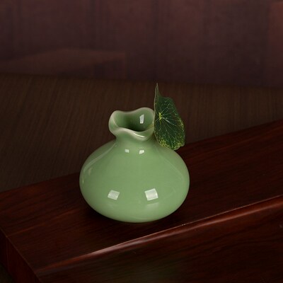 精品青瓷折口小花瓶创意桌面摆件陶瓷时尚小花器家居装饰花插花器