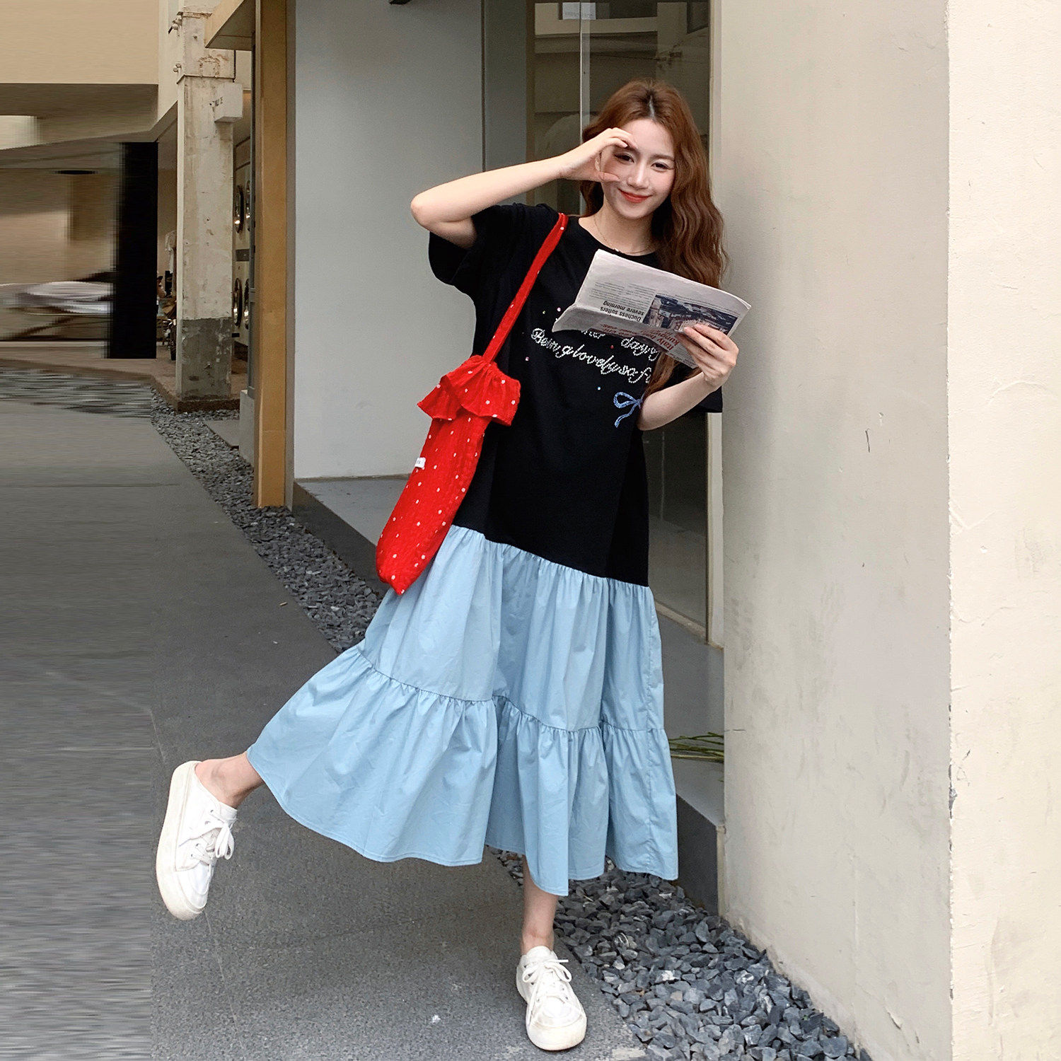 设计感减龄拼接大码连衣裙女夏季宽松胖mm孕妇遮肚显瘦烫钻T恤裙
