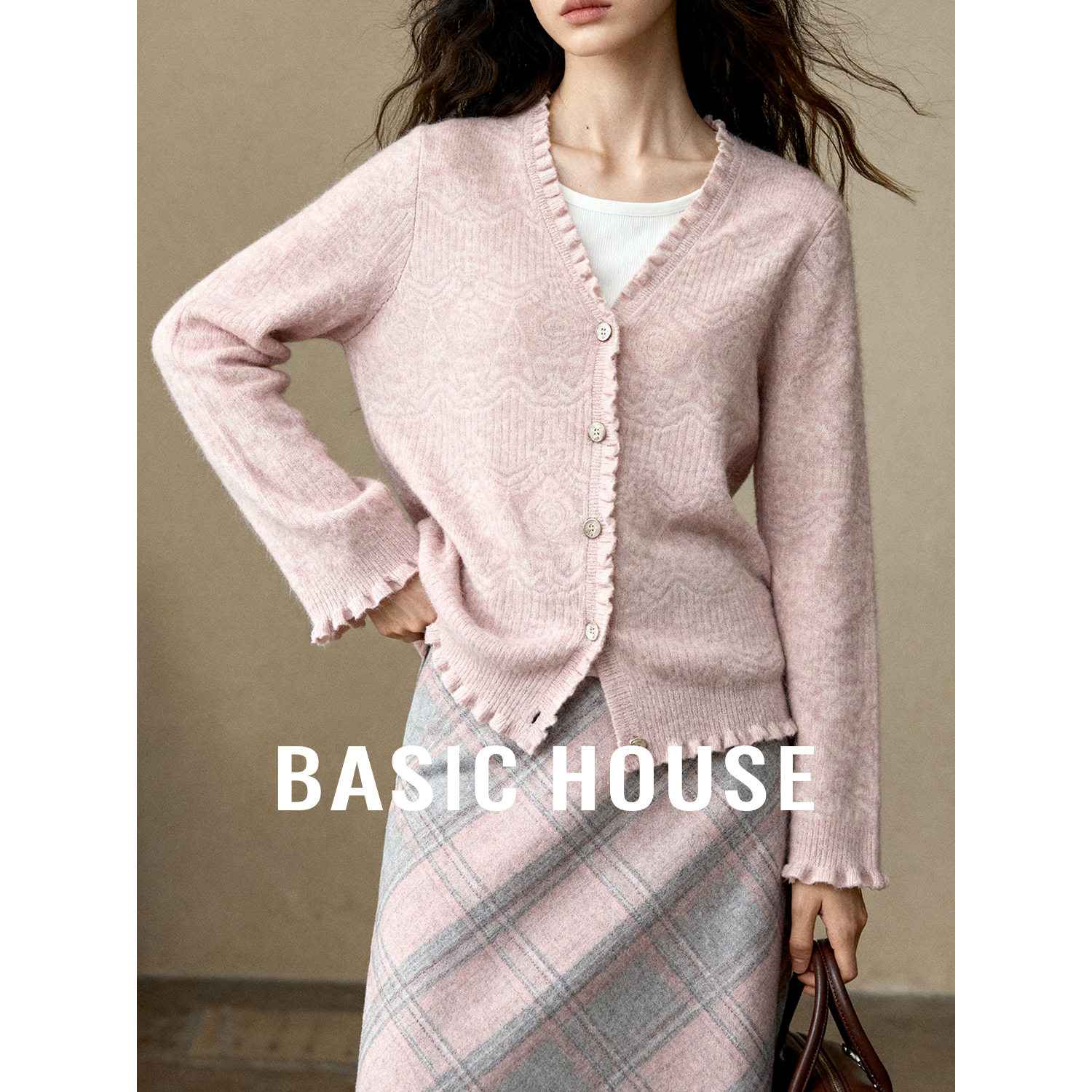 Basic House/百家好小香风磨毛边假两件针织衫女提花V领显瘦外套