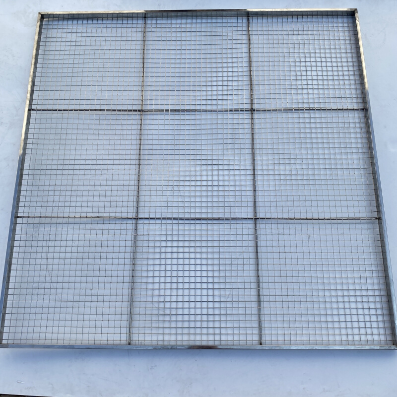 镀锌喷塑防锈铁丝网隔片小孔加粗加密养殖场防锈围栏挡板