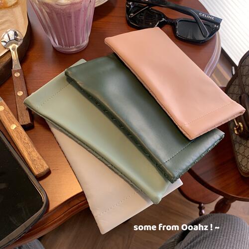 BV风简约纯色编织眼镜收纳袋