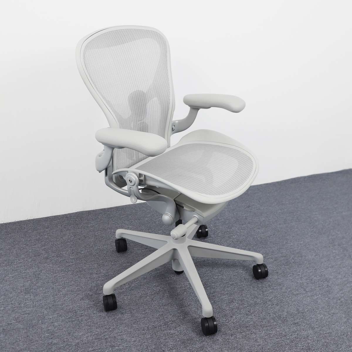 赫曼米勒aeron2人体工学椅家用电脑椅久坐办公椅电竞hermanmiller