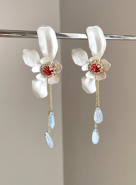 Vintage古着 The flower of white feathers耳饰