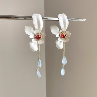 Vintage古着 The flower of white feathers耳饰