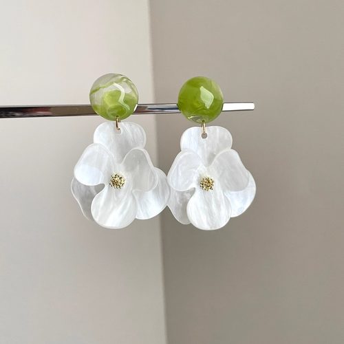 Vintage古着 Avocado green flow耳饰