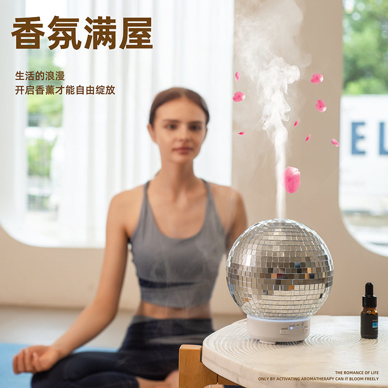 香薰加湿器静音迷你小型家用21-30平米炫彩大雾量机械保湿遥控