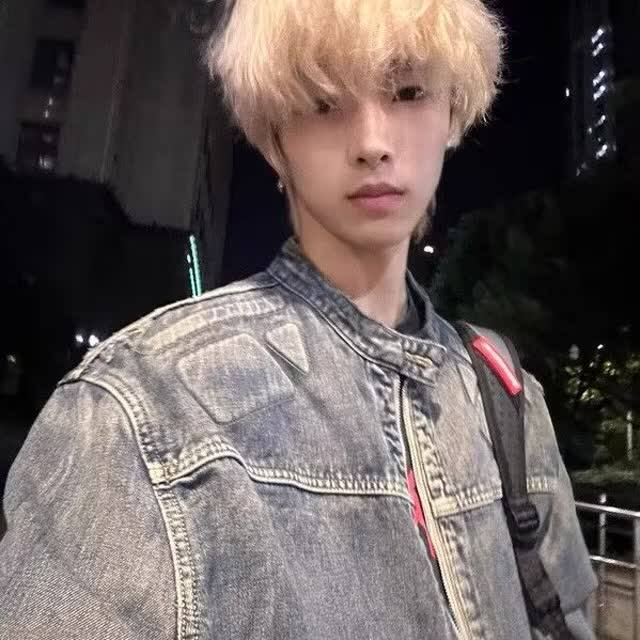 牛仔外套女春秋季薄款2025年新款爆款今年流行chic早春上衣高级感