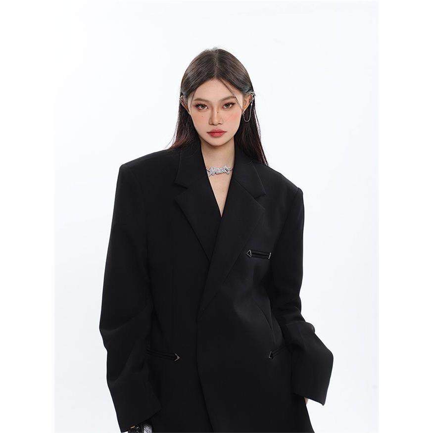 陈不哭  黑色高级设计感垫肩西服金属装饰宽松西装外套女春秋