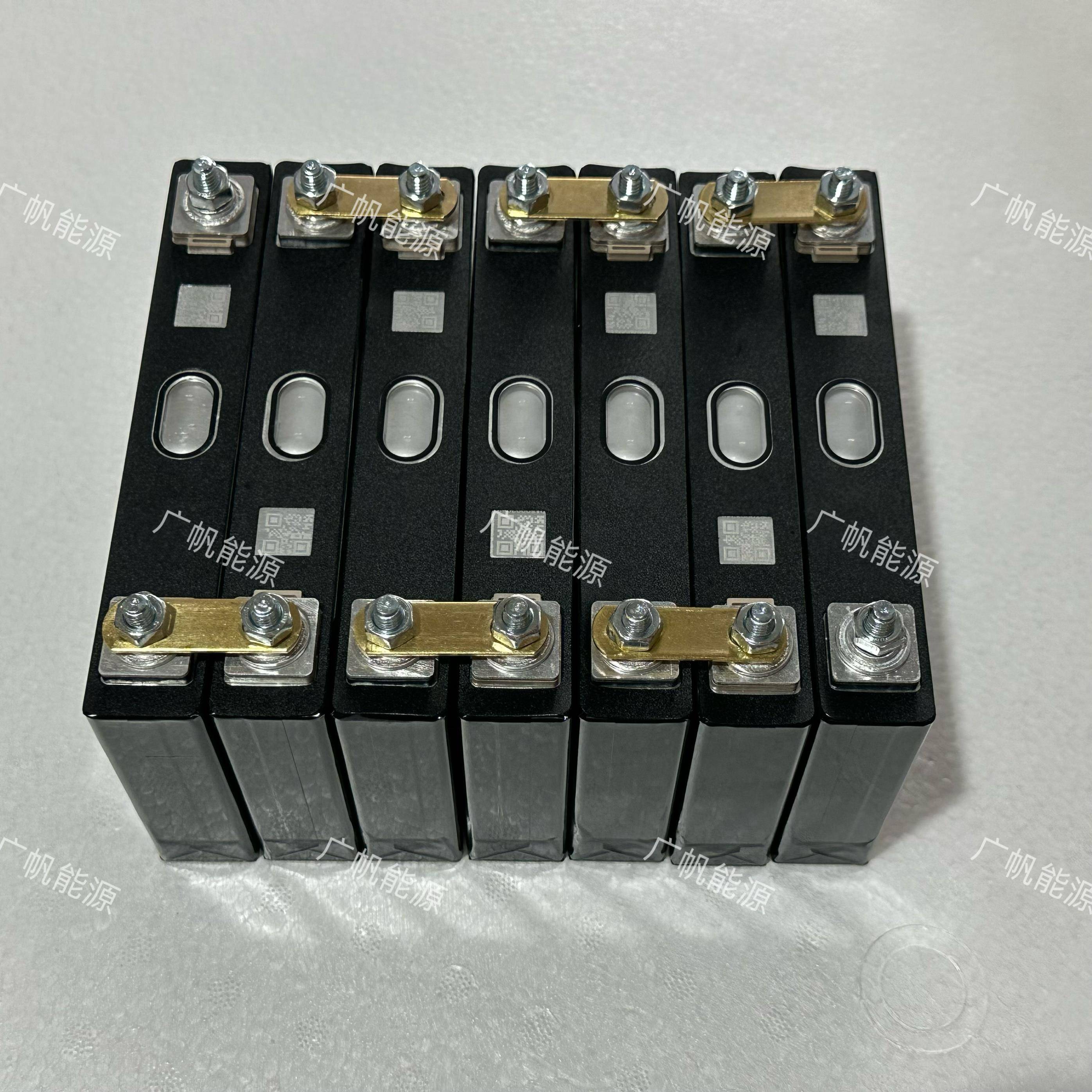高倍率20Ah三元锂电池3.7V货车工程车应急启动电源强启12V24V