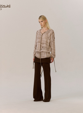 SukiBySuki 烟棕色波点雪纺露背抽绳V领衬衫| CutOut Back Blouse