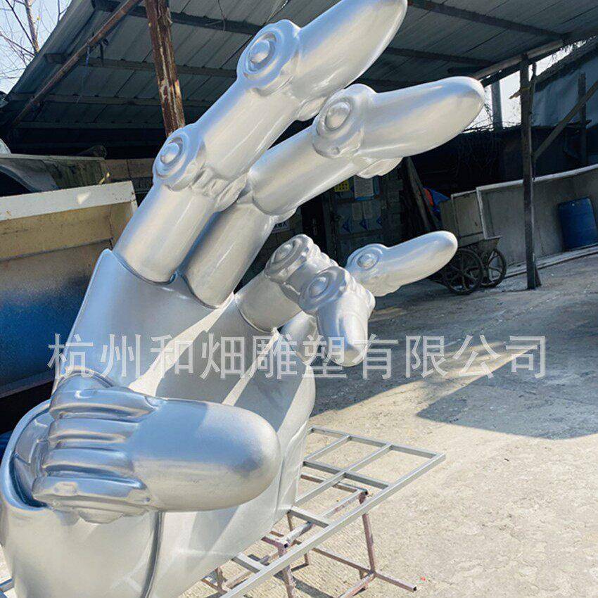 厂家定制玻璃钢手雕塑 美陈商场机械手臂电镀效果 来图定制