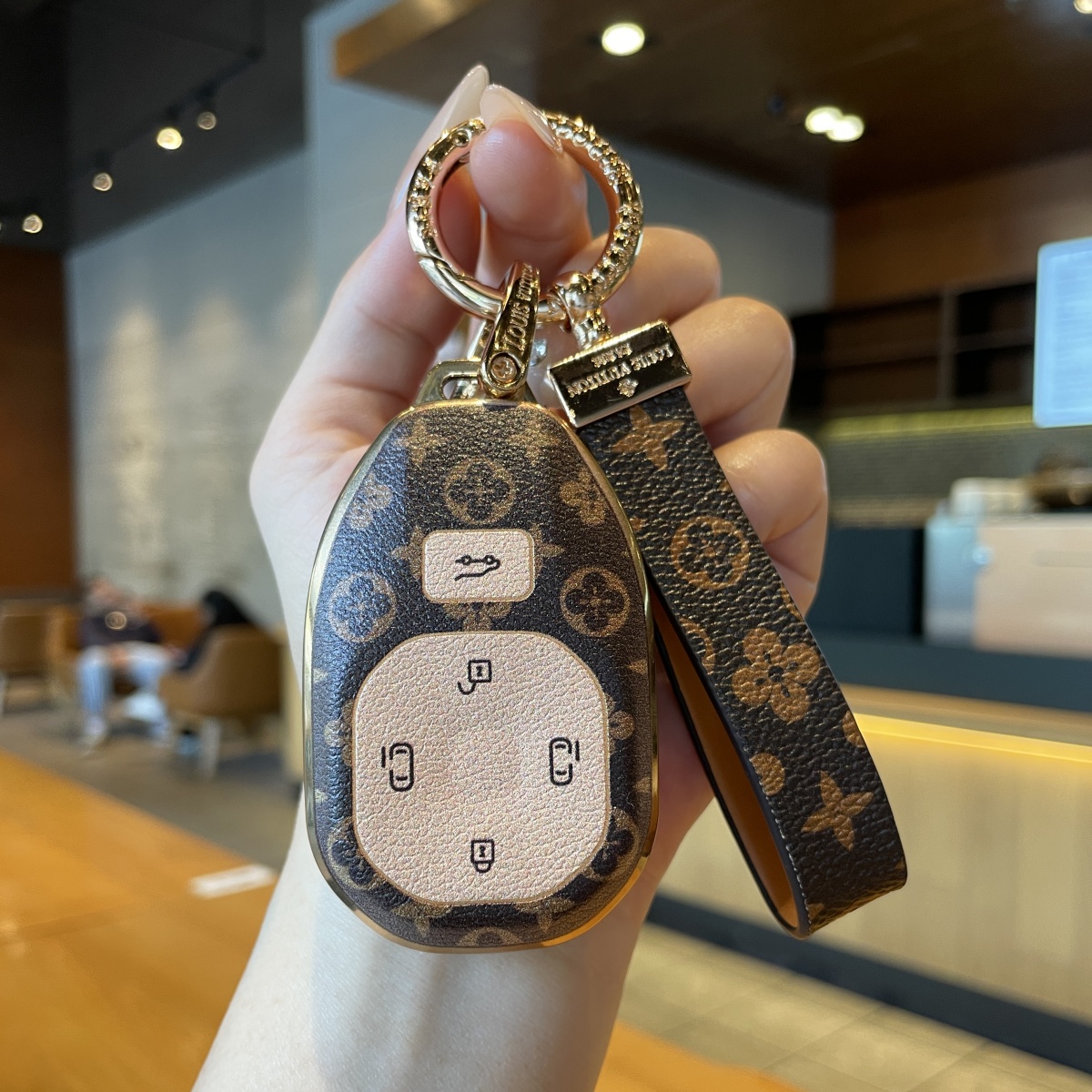 适用新传祺m8钥匙套宗师gs3gs8影酷e9影速j15领秀j16高档男女包壳