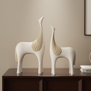 酒柜摆件客厅2026新款艺术感马摆件软装家居书房老板办公室装饰品