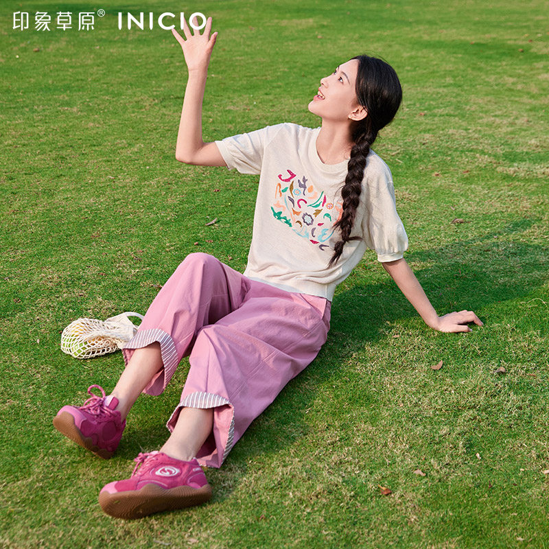 印象草原花瓣刺绣短袖T恤女白色圆领宽松休闲百搭针织衫上衣
