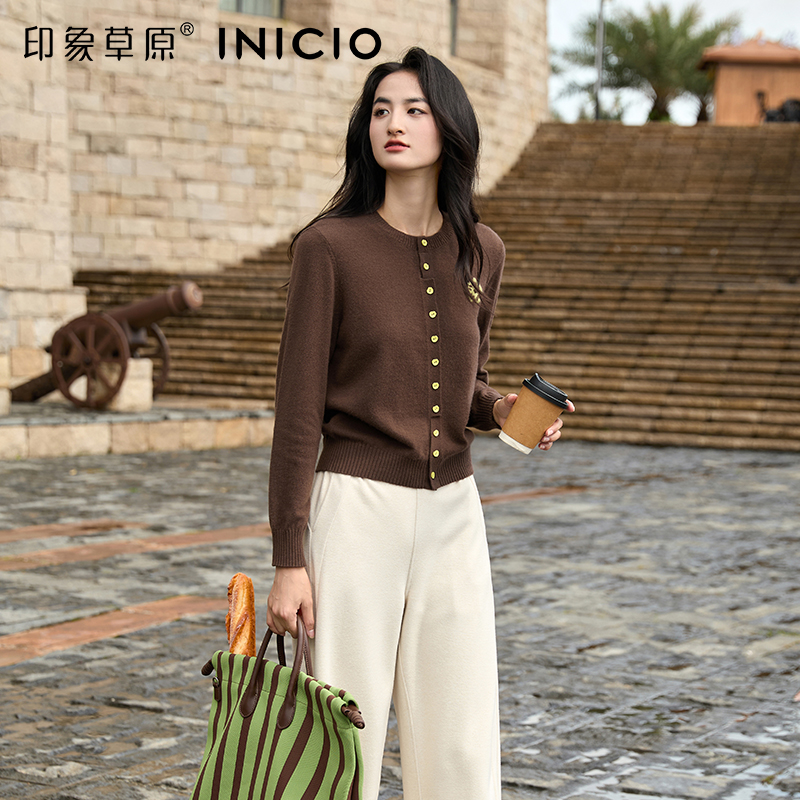 纯山羊绒圆领女针织开衫外套