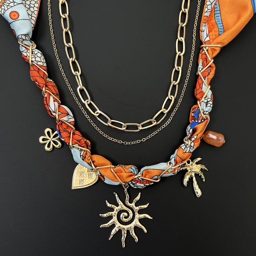Vintage古着Orange silk scarf metal necklace项链