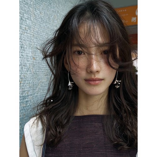 金属感海棠花朵耳钩优雅独特漂亮