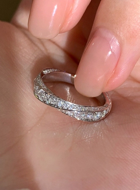 爆闪仿满钻莫比乌斯环绕戒指百搭