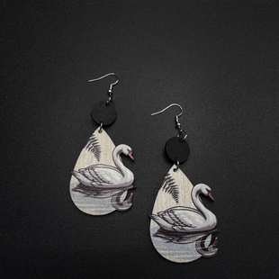 中古Vintage木质天鹅耳环小众设计感独特耳钉轻奢时尚高级感耳饰