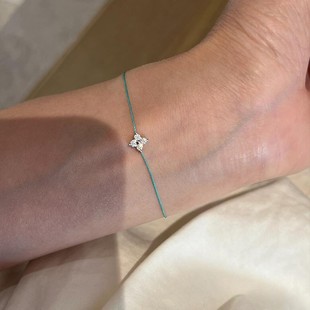 小清新极简薄荷绿四叶草手绳2025新款 轻奢小众高级感叠戴气质手链