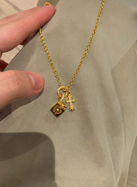 金色方块筛子蓝钻十字架吊坠项链