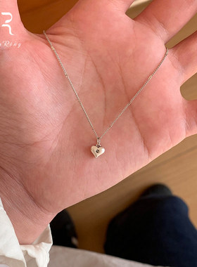 银色仿点钻迷你爱心项链精致百搭