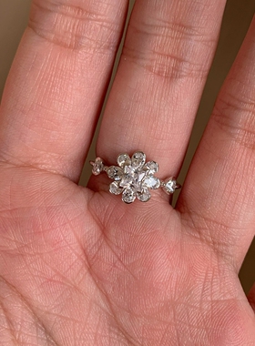 轻奢仿满钻八叶花朵银色戒指百搭